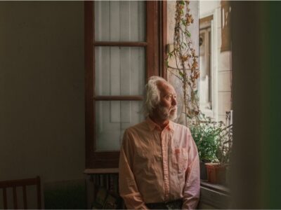 Elderly man with IBD experiencing symptoms