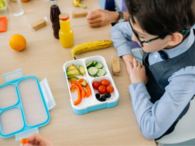 Kid eating lunch